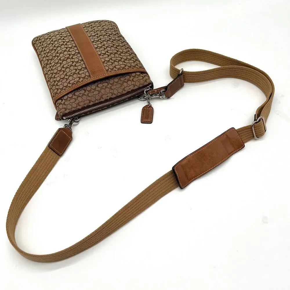 COACH Vintage Signature Micro C Swingback, Brown